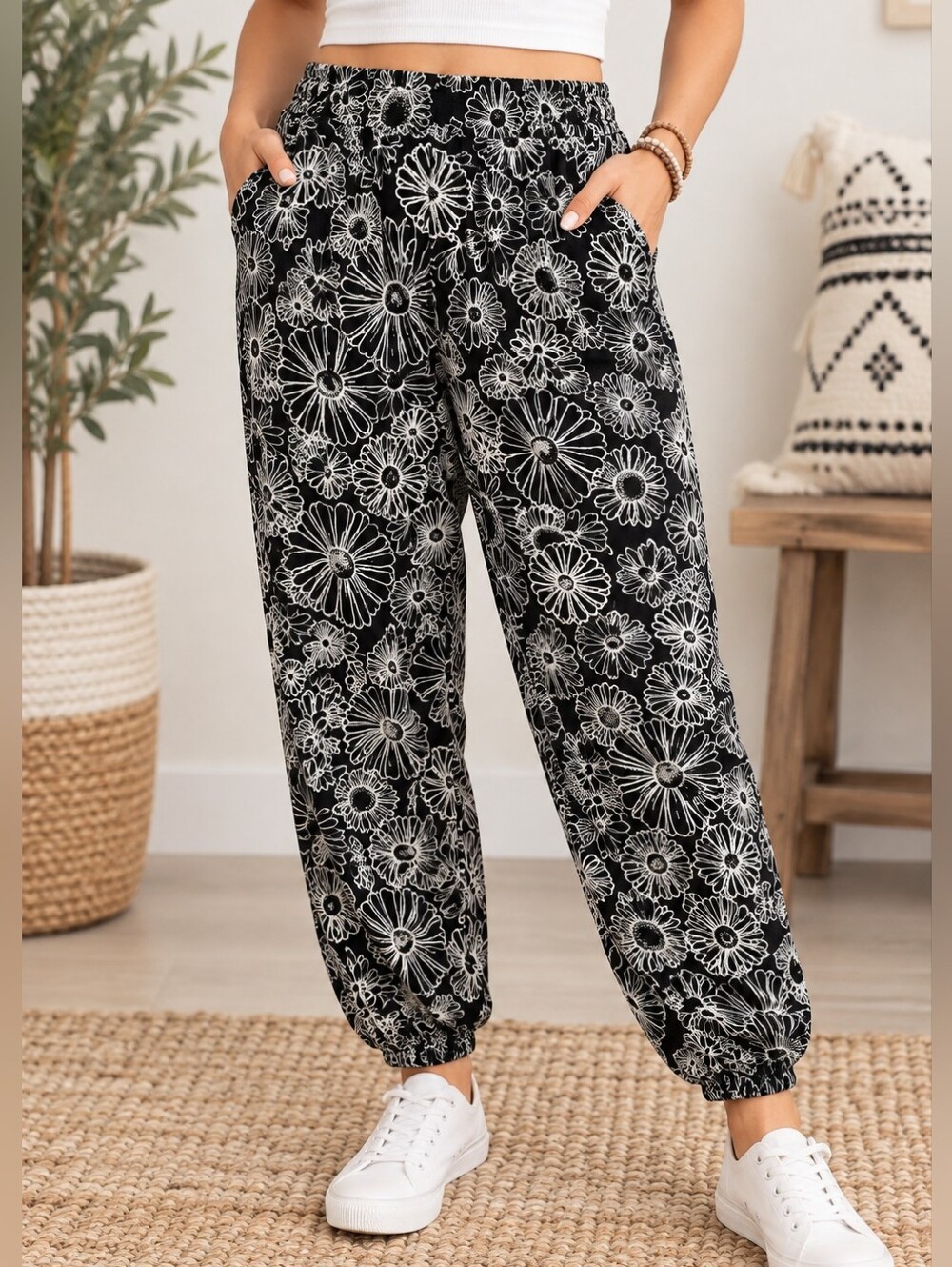 🖤 SO Goods For Life High Rise Floral Jogger Pants — Size Large — NWT